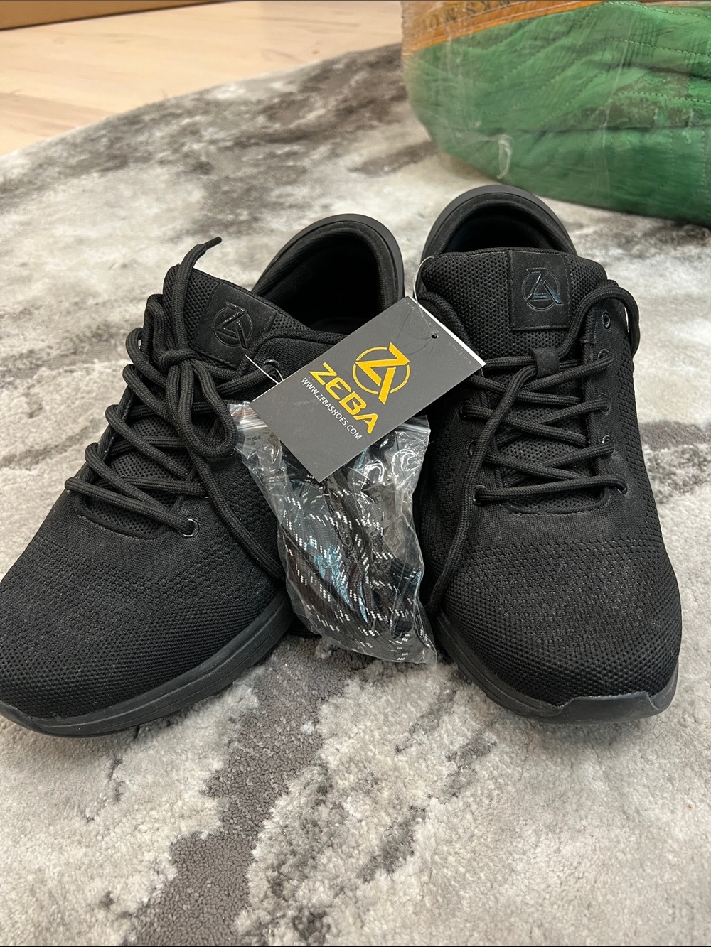 Zega Men’s All-Black Athletic Mesh Trainers